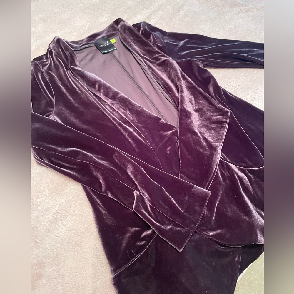 Lysse black velvet blazer